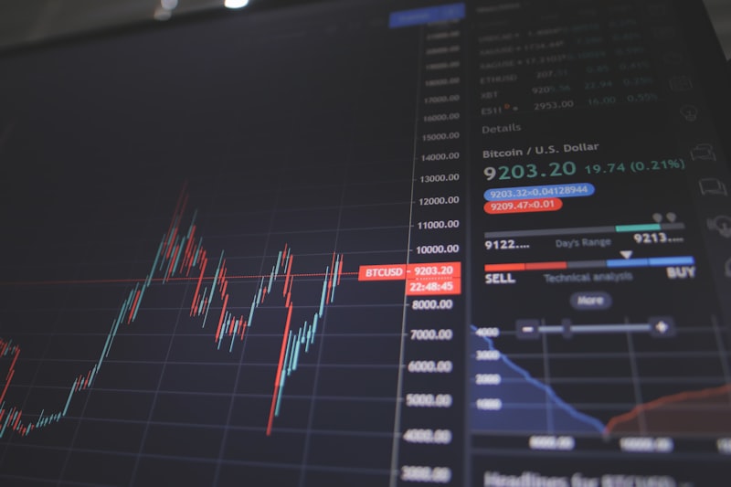 Trade Credit Insurance vs Self-Insured Limits: A CFO's Guide to Managing Debtor Risk